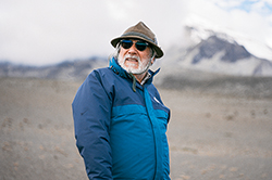 Marco Cruz, guía de montaña. Desde la primera vez que escaló el Chimborazo a los treces años, ha estado más de mil veces en su cumbre. Valle de Totorillas, 23 de agosto de 2017. Foto: David Coral