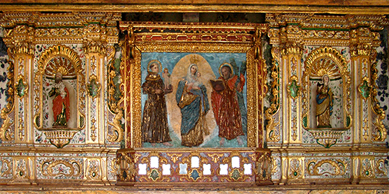 Retablo barroco en el Museo del Padre Almeida, convento de San Diego, Quito. Foto: Sistema Ecuatoriano de Museos